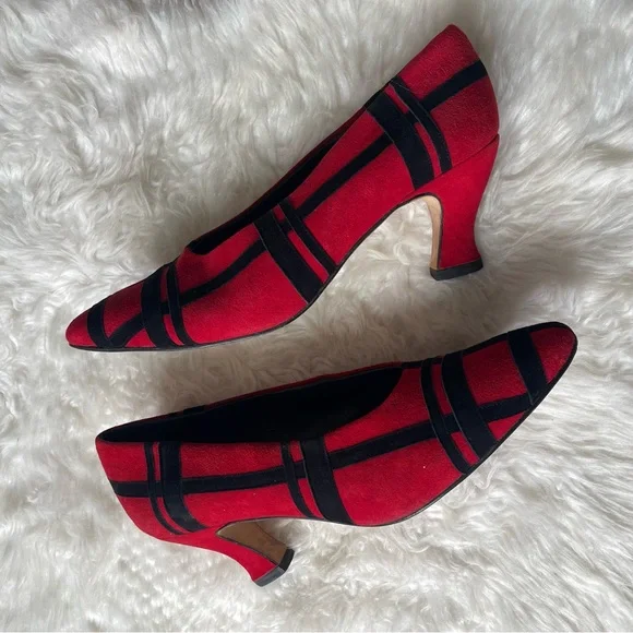 VINTAGE SAKS FIFTH AVENUE KITTEN HEELS - Picture 1 of 8